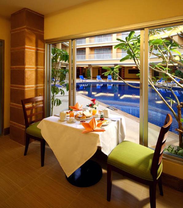 Kalim Resort Patong Экстерьер фото