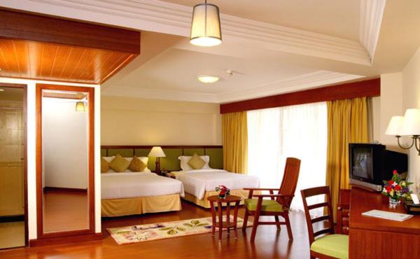 Kalim Resort Patong Экстерьер фото