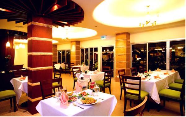 Kalim Resort Patong Экстерьер фото